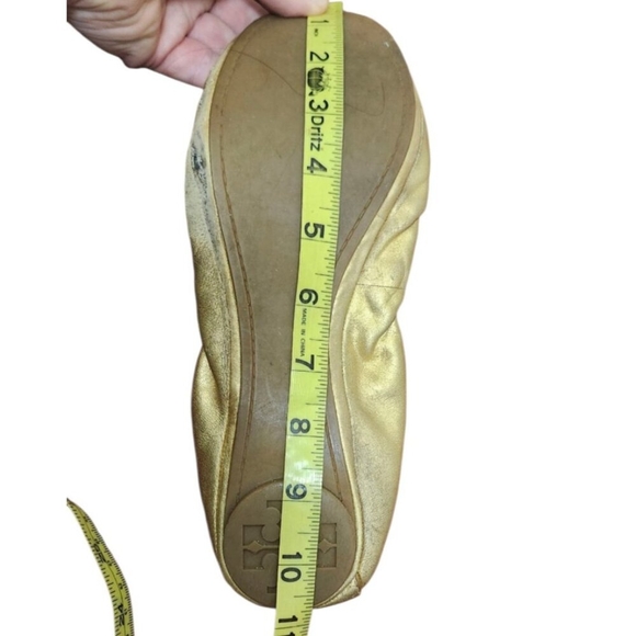 Tory Burch Gold Leather Ballet Flats Medallion Women’s Size 9 - Picture 9 of 12
